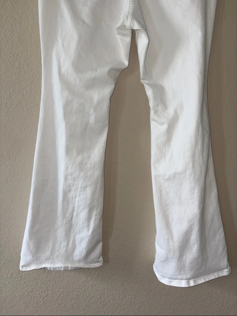 Levi's White High-Rise Flare Jeans - Picture 4 of 7